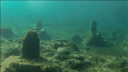 Li Diyarbekirê dîmenê avahiyên ku dîroka wan heta 2 hezar û 400 sal berê diçe û di binê avê da mane, hat kişandin