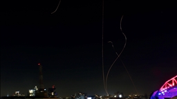 İran, İsrail'in kuzeyini hedef alan bir saldırı dalgası düzenledi