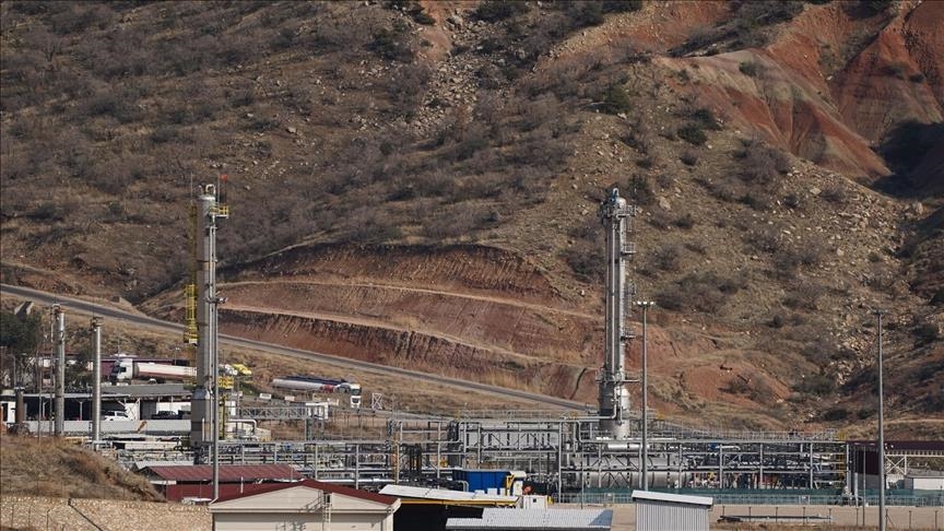 العراق يعلن استئناف تصدير النفط عبر ميناء جيهان التركي