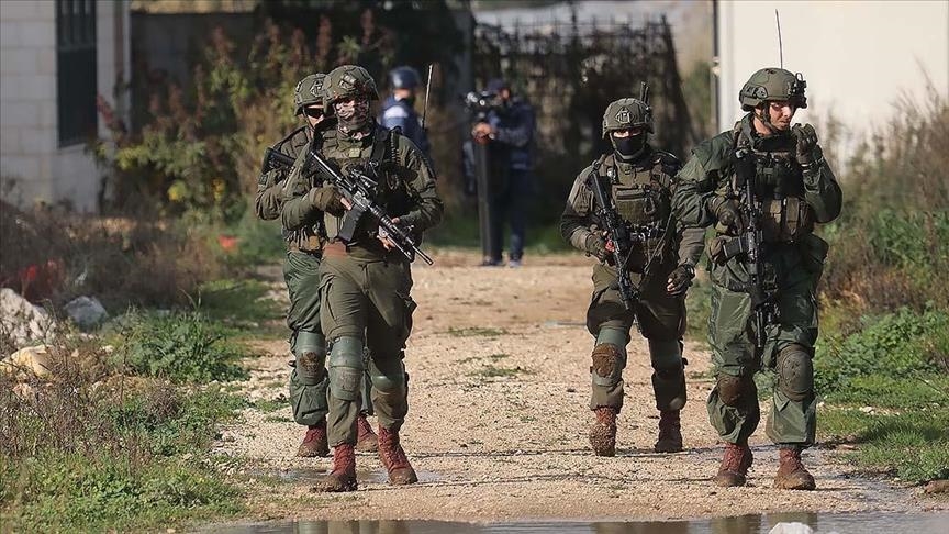 Израильские военные задержали 16 палестинок в ходе рейдов на Западном берегу