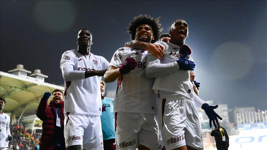 Trabzonspor, ikas Eyüpspor'u deplasmanda 1-0 yendi