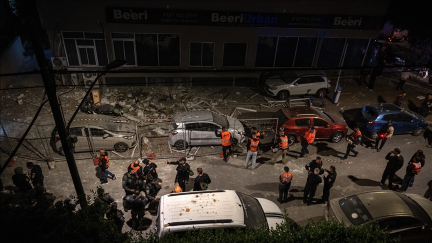  Две лица загинаа во ирански ракетен напад врз предградие на Тел Авив