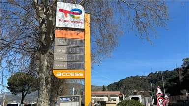 France : la flambée des prix du carburant asphyxie les automobilistes