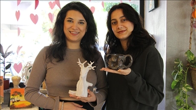 Kız kardeşler hayallerini sanat atölyesinde gerçeğe dönüştürdü