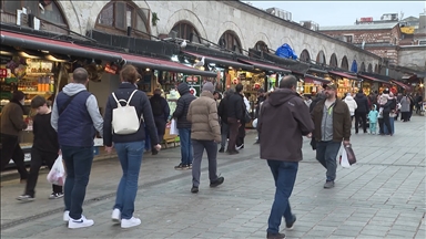 Eminönü'nde bayram alışverişi hareketliliği