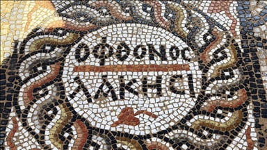 Türkiye: Découverte d’une mosaïque vieille de 3 000 ans avec inscriptions uniques dans l’ancienne cité de Syedra