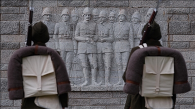 Çanakkale Deniz Zaferi'nin 111. yıl dönümü dolayısıyla törenler düzenlendi