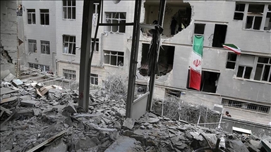 Artêşa Îsraîlê li başûrê Libnanê avahiyeke pirqat bombebaran kir