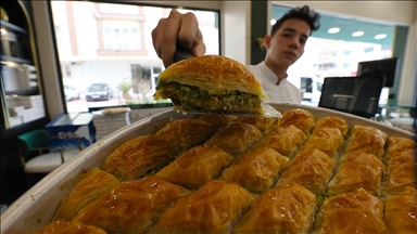 Tescilli Antep baklavasında üretim bayram için iki katına çıktı
