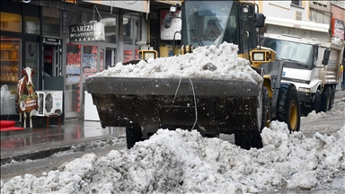 Li Qersê ekîb berf û qeşayê dibin dervayî bajêr