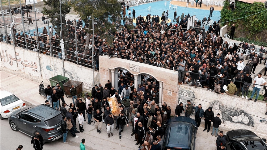 الضفة.. تشييع 3 فلسطينيات قتلن بشظايا صاروخ اعتراضي