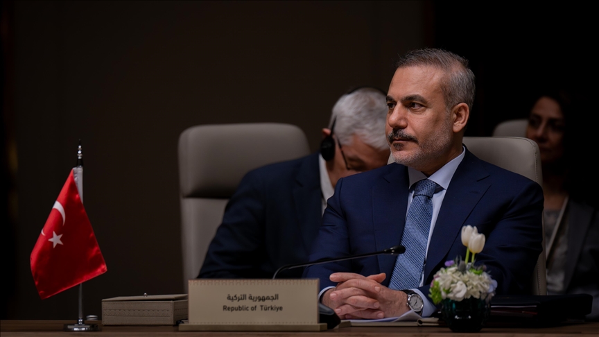 Ministri i Jashtëm turk Fidan merr pjesë në takimin rajonal në Riad