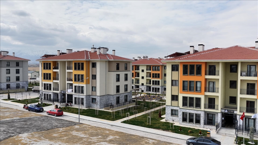 Bakan Kurum'dan Konya'daki "İlk Evim Projesi"ne ilişkin paylaşım