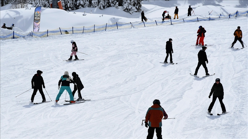 Sarıkamış Kayak Merkezi bayram tatilinde misafirlerini bekliyor