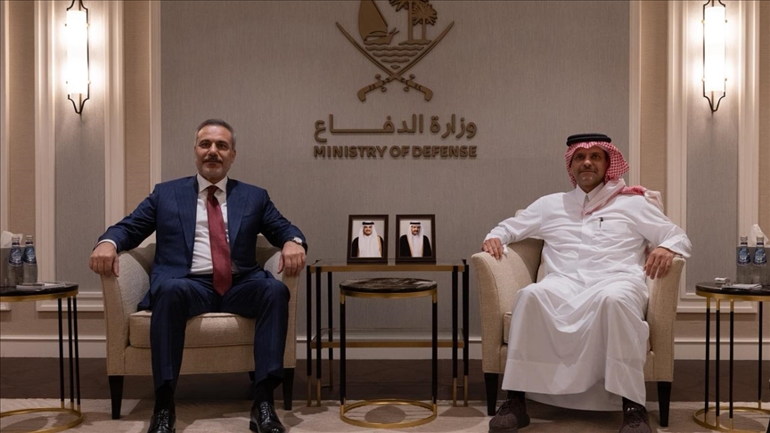 Turkish foreign minister meets Qatari defense chief