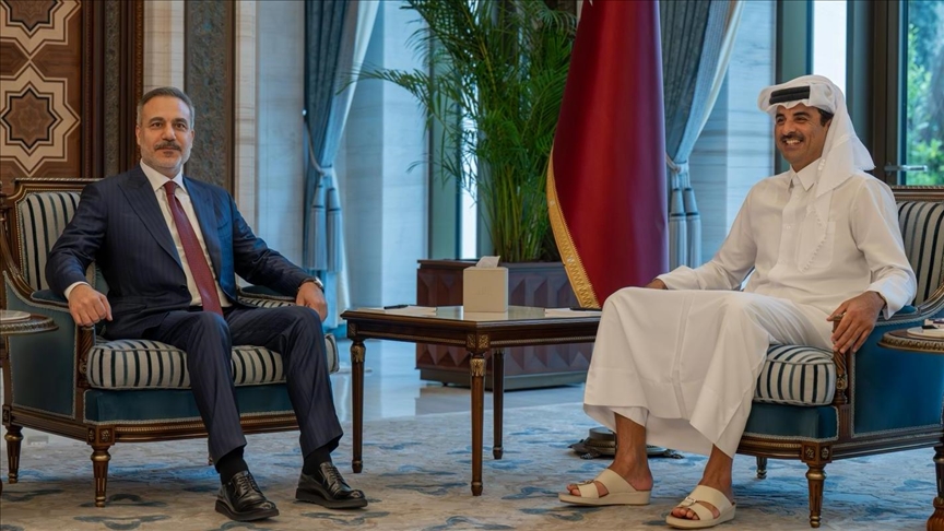 Хакан Фидан встретился с эмиром Катара Тамимом бин Хамедом Аль Сани