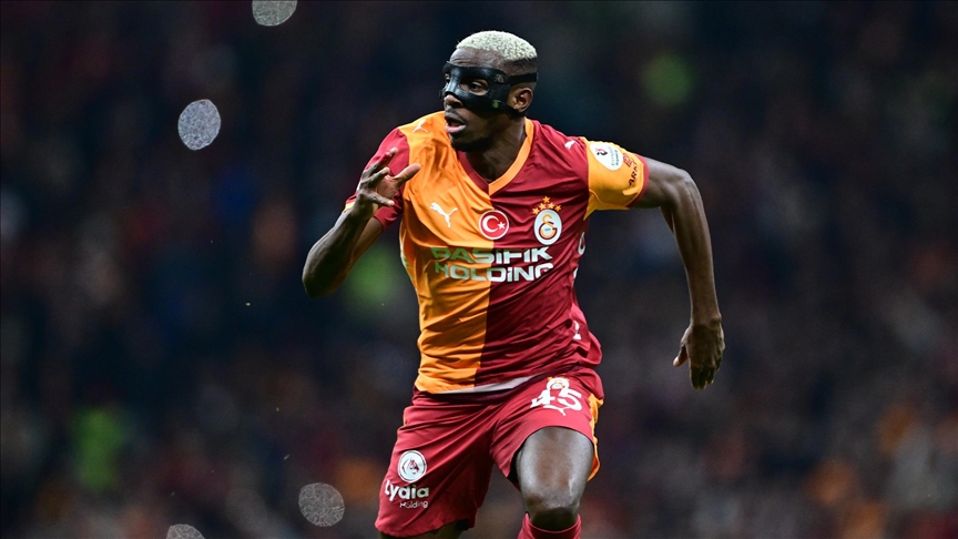 قدم.. غالاطة سراي يعلن تعرض أوسيمين ولانغ لإصابتين قويتين 