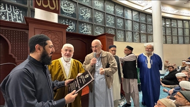 ABD'de camide şınav çekme geleneğini başlatan Türk imam ilgiyle takip ediliyor