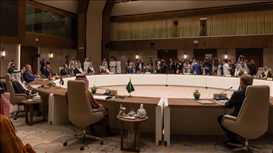 Suudi Arabistan'daki toplantıda İran'ın bölge ülkelerine saldırılarının durması istendi