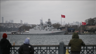 İtalyan fırkateyninden NATO Daimi Deniz Görev Grubu-2 kapsamında İstanbul'a liman ziyareti