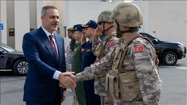 Dışişleri Bakanı Fidan, Katar-Türk Birleşik Müşterek Kuvvet Komutanlığı Karargahı'nı ziyaret etti 