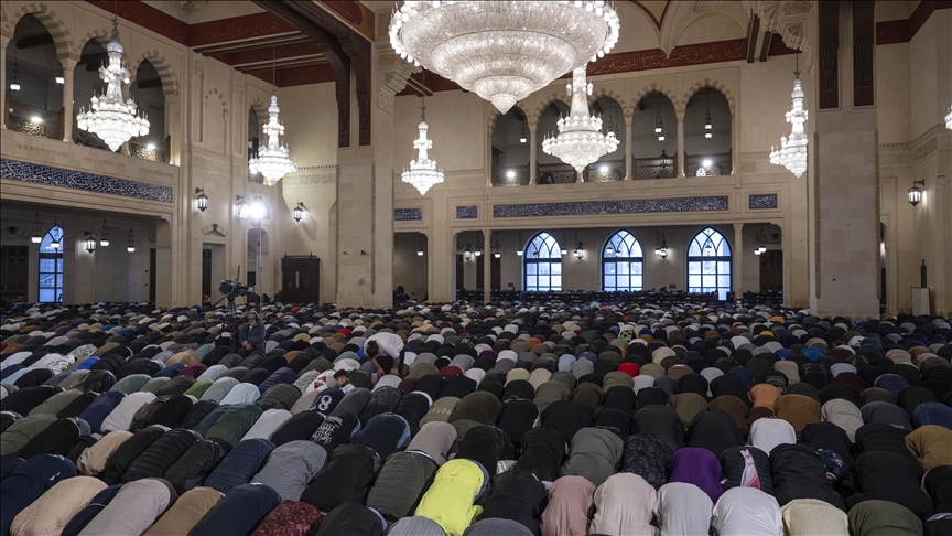 Мусульмане в Ливане вознесли молитвы о прекращении израильских атак 