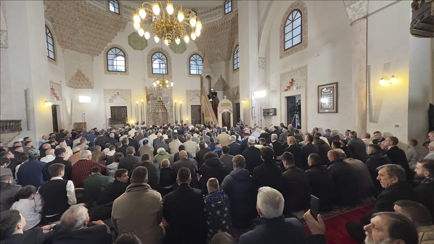 Мусульмане на Балканах совершили праздничную молитву по случаю завершения Рамазана