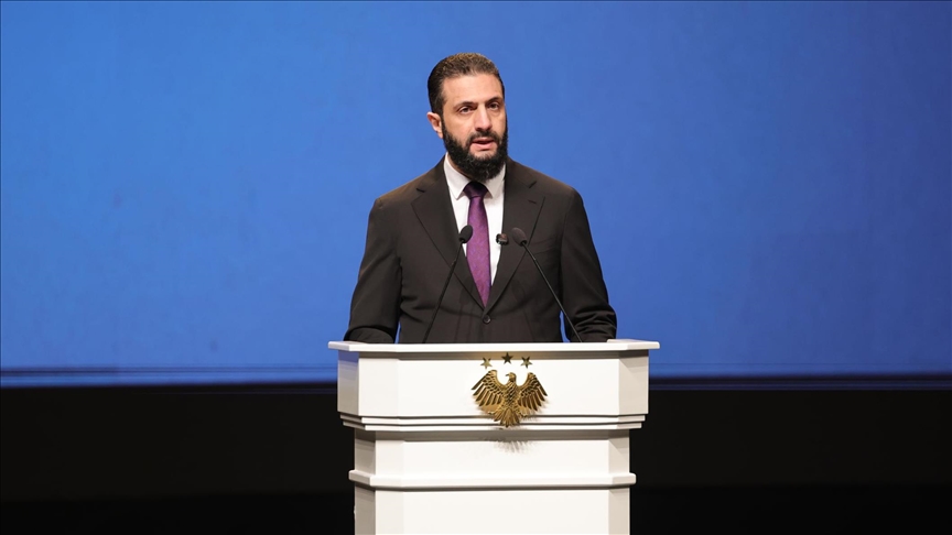 بأول أيام العيد.. الشرع يرفع رواتب موظفي الدولة بنسبة 50 بالمئة