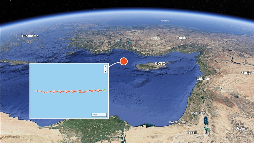 Le Monde bir askerin uygulamasını kullanarak Fransız uçak gemisinin yerini saptadı