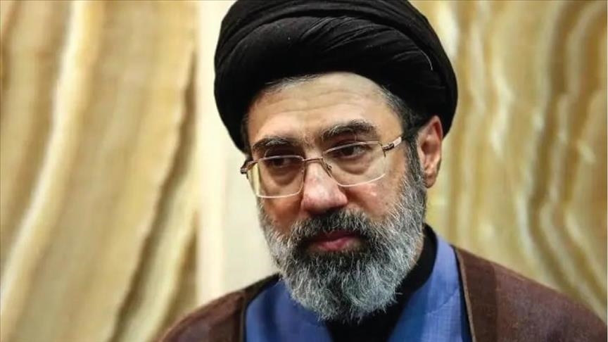 İran lideri Hamaney ülkesine birlik çağrısı yaptı