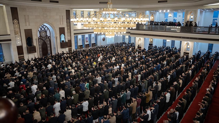 Dünyada Ramazan Bayramı kutlanıyor