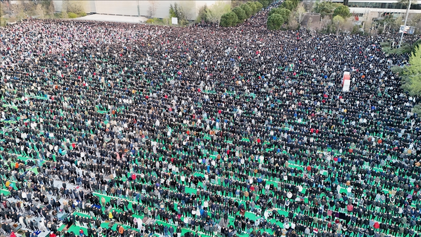 اقامه نماز عید فطر در کشورهای حوزه بالکان 