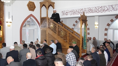 Novi Pazar: Veliki broj vernika na bajram-namazu u Stambol džamiji