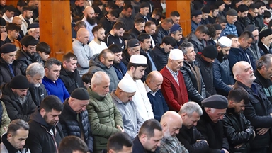 Dünyada Ramazan Bayramı kutlanıyor