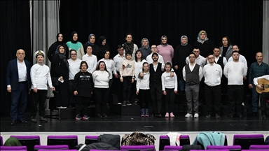 Trabzon'da down sendromlulardan oluşan koro ilk konserine hazırlanıyor