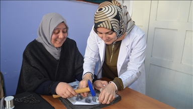 Kanseri yenen kadın mesleki kurslarla hayata tutundu