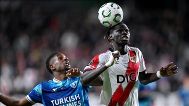 قدم.. صامسون سبور يودع ثمن نهائي دوري المؤتمر الأوروبي