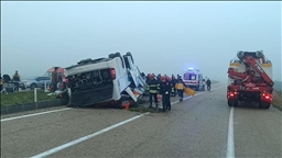 Li Edeneyê otobêsa rêwiyan welgeriya, 2 kes mirin û 23 kes jî birîndar bûn