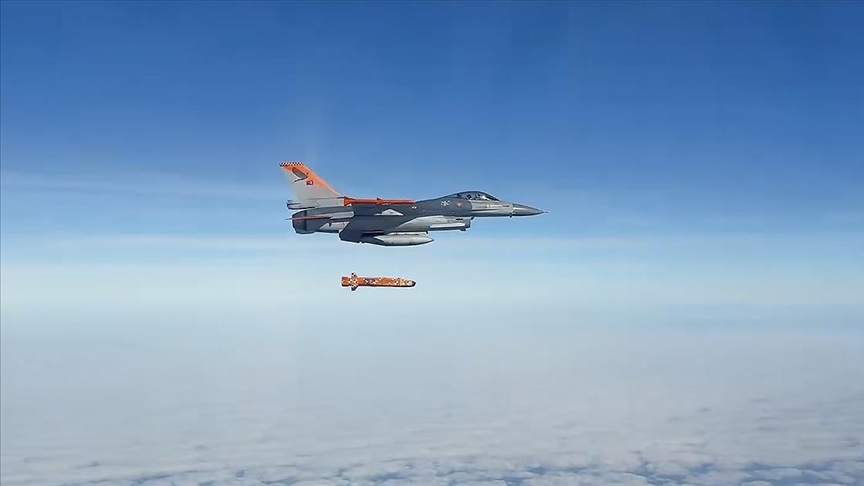 SOM-Jseyir füzesi canlı harp testinde başarılı