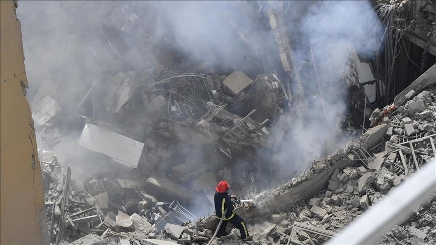 Sulmet izraelite vrasin 1 person dhe plagosin 2 në Libanin jugor, goditen periferitë e Bejrutit