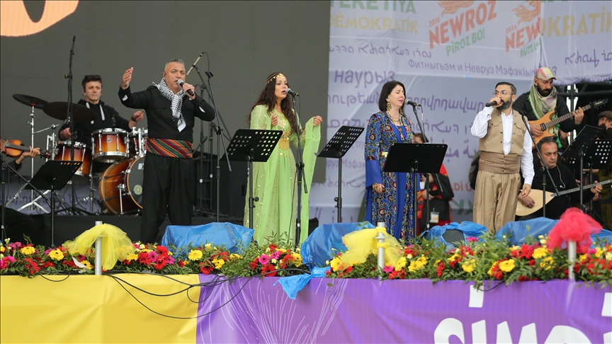 لە دیاربەکر ڕێوڕەسمی نەورۆز بەڕێوەچوو