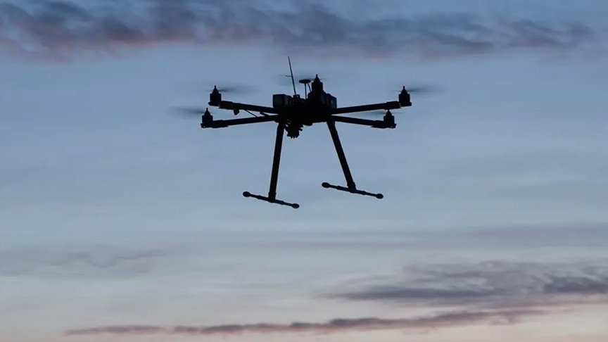 ABD'de nükleer kapasiteli bombardıman uçaklarının bulunduğu üs üzerinde izinsiz dron tespit edildi