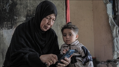 İsrail saldırıları altındaki Gazze’de 10 aydır kayıp 16 yaşındaki Ubeyde’nin annesi, oğlunu umutla bekliyor