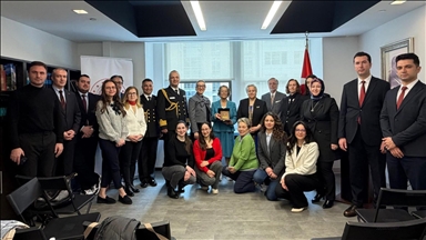 MSB'den NASA'da çalışan Türk asıllı Kumrucu'ya "anı plaketi"