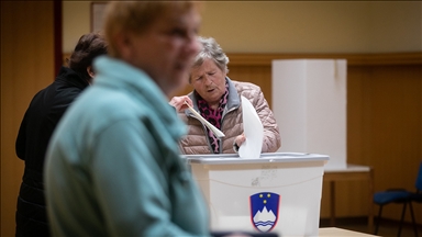 Slovenya'da halk genel seçim için sandık başına gidiyor