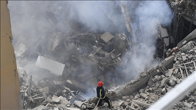 Israeli strikes target southern suburbs of Beirut 