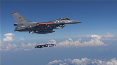 SOM-J seyir füzesi, canlı harp başlığıyla gerçekleştirilen son test atışında hedefi başarıyla vurdu