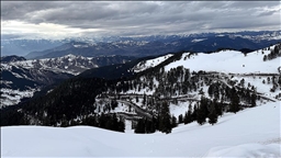 Li Erdexan, Qers û Agiriyê berf ket