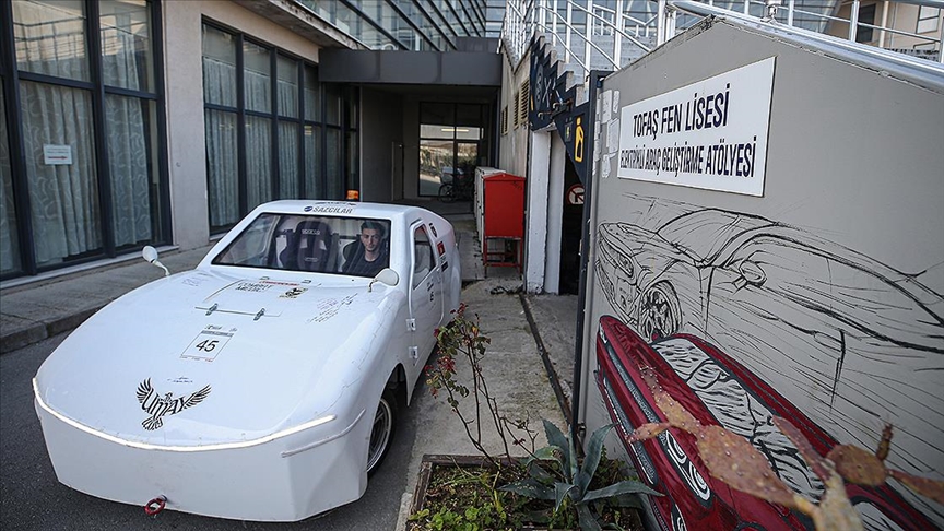 Liseliler geliştirdikleri elektrikli araçla TEKNOFEST'te bu kez zirveyi hedefliyor