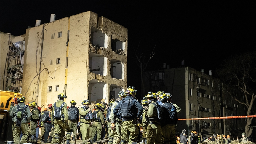 معاريف: 1000 نازح إسرائيلي من عراد إثر هجوم صاروخي إيراني